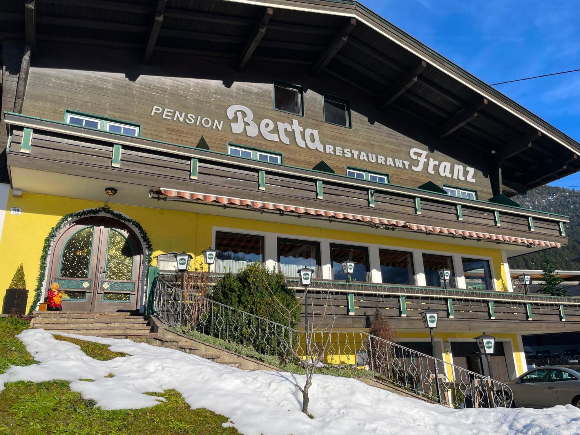 Pension Berta Waidring Esterno foto